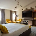 Grand Universe La Residenza 公寓式酒店 卢卡