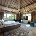 Grand Universe La Residenza 公寓式酒店 4*