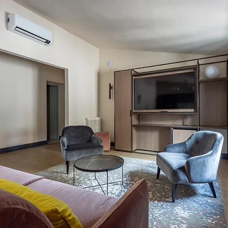 Aparthotel Grand Universe La Residenza Lucca
