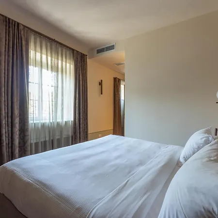 Grand Universe La Residenza Aparthotel *