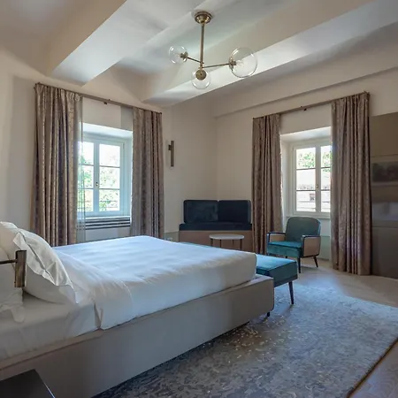 Aparthotel Grand Universe La Residenza *
