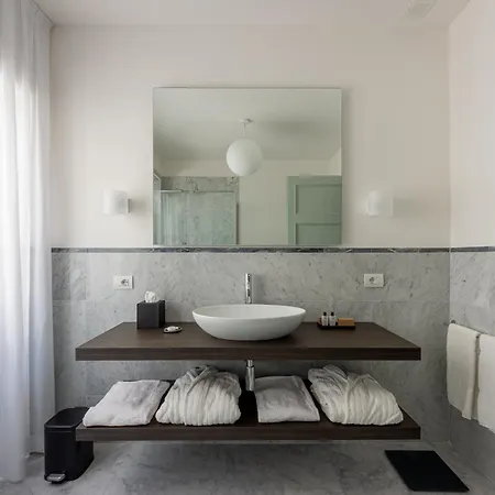 Lejlighedshotel Grand Universe La Residenza 4*