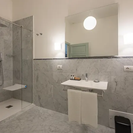 Lejlighedshotel Grand Universe La Residenza 4*