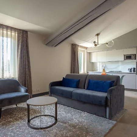 Grand Universe La Residenza 4*
