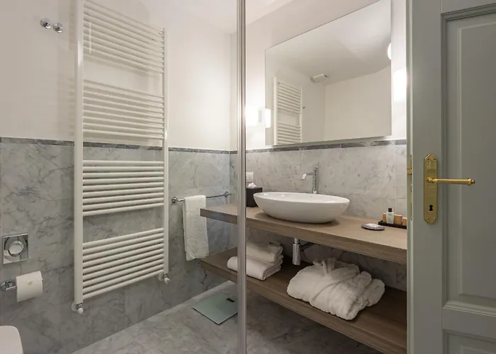 Apart-hotel Grand Universe La Residenza 4*