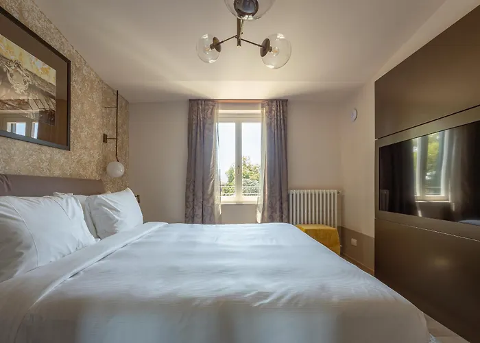 Grand Universe La Residenza 4*