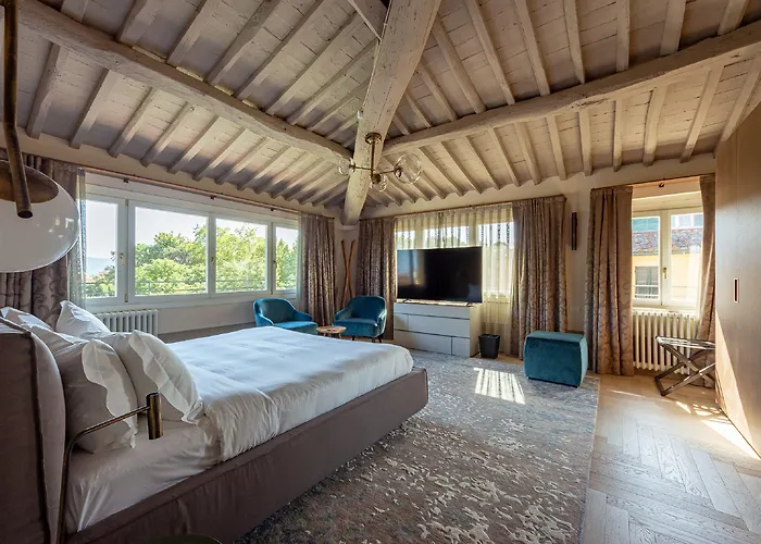 Apart-hotel Grand Universe La Residenza 4*